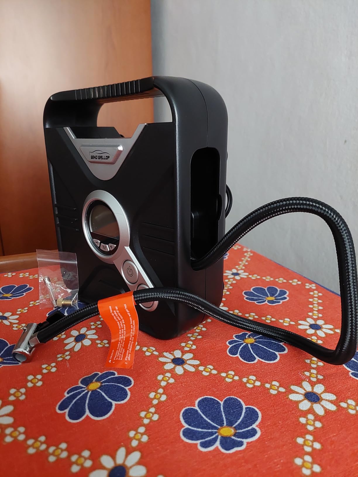 WindGallop Compressore Aria Auto Portatile 12V LCD LED