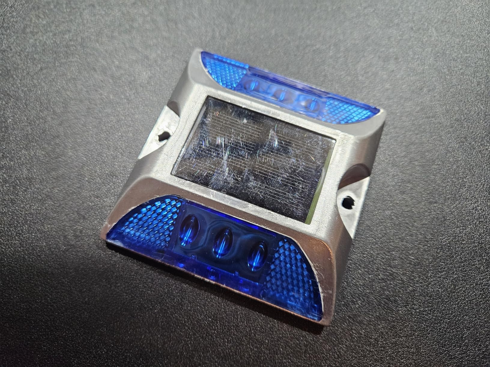 OUKENS Segnapasso Solare LED Terra Rosso IP65 Alluminio