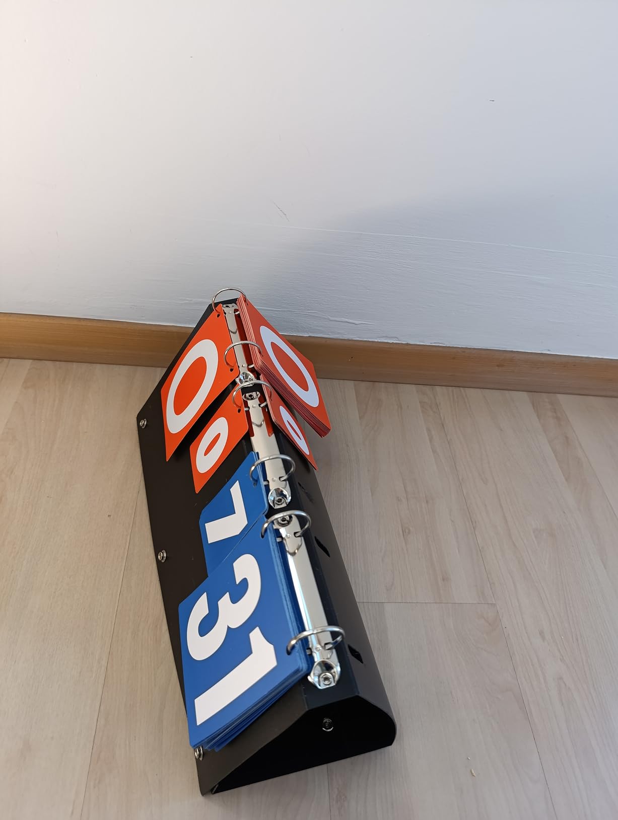 OUKENS Tabellone Segnapunti Flip 4 Cifre Portatile 398mm